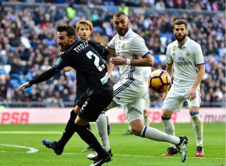 ريال مدريد يقسو على غرناطة بخماسية نظيفة