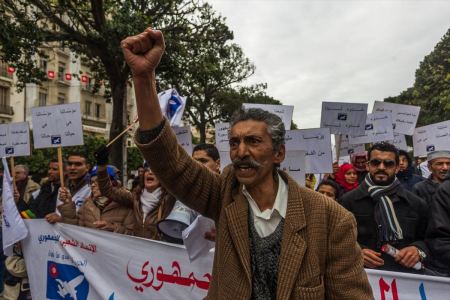  التونسيين يحيون الذكرى السادسة لـ‘ثورة الياسمين‘