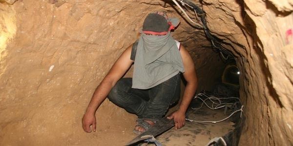 استشهاد احد عناصر القسام اثر انهيار نفق جنوب قطاع غزة