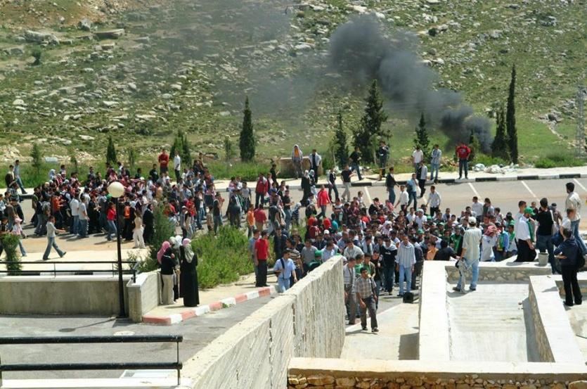 مواجهات في محيط جامعة بيرزيت شمال رام الله واصابة شاب
