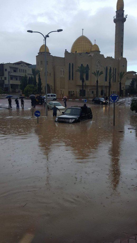 يافة الناصرة | الامطار الغزيرة تتسبب في غرق منازل وشوارع