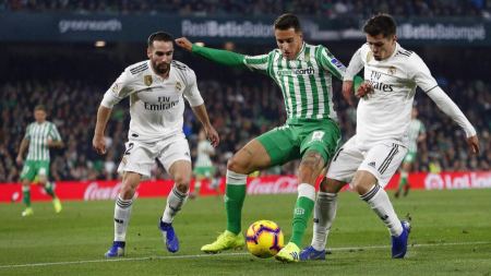 ريال مدريد يفوز على ريال بيتيس بهدفين مقابل هدف