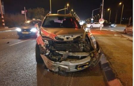 اصابة شخصين بحادث سير عند مفرق كفرقرع