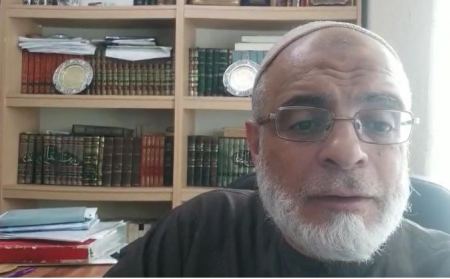قصيدة للشاعر حذيفة العرجي في رثاء السلطان عبد الحميد - يلقيها الشيخ خالد قبها