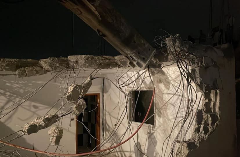 القدس : الاحتلال يجبر عائلة من صور باهر بهدم منزلها ذاتياً