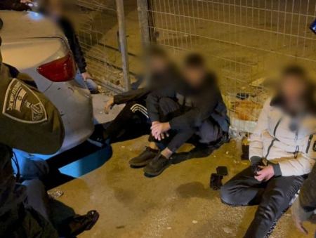 الاحتلال يعتقل 6 مقدسيين من بلدة بيت حنينا