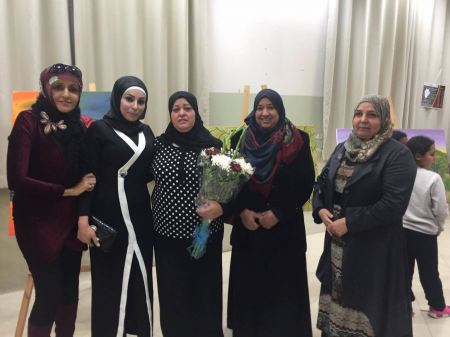 برطعة | الفنانة نجوى كبها تشارك بمعرض ‘ حكايتي مع بلدي ‘ في ام الفحم