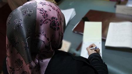 محكمة ألمانية تنتصر لمعلمة منعت من التدريس بسبب حجابها