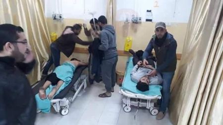 غزة ... اصابة 12 فلسطينياً وأحد جنود الاحتلال