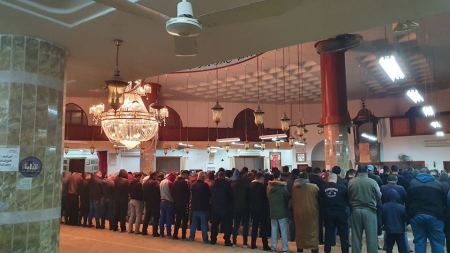الجمعة الثانية على التوالي ... صلاة " الفجر العظيم " في مسجد برطعة الكبير