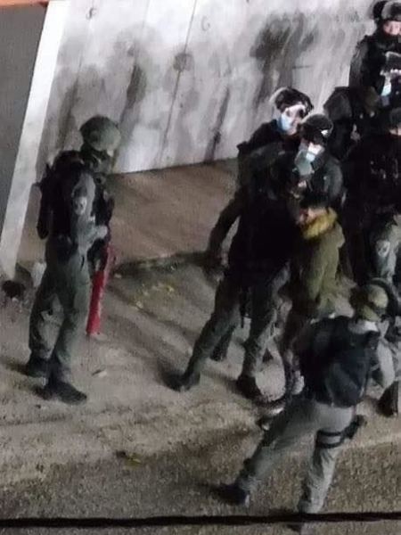 الاحتلال يعتقل 25 مواطناً من الضفة والقدس