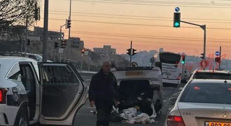 اصابة شاب وشابة اثر انقلاب مركبة قرب المشهد