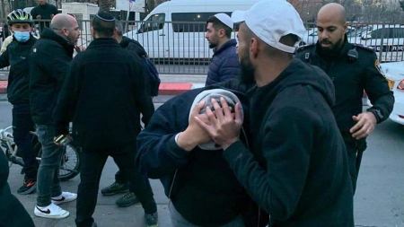 القدس : مسيرة استفزازية للمستوطنين بمنطقة باب العامود 