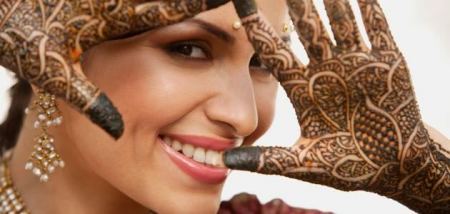 طرق صحية بهدف إزالة الحناء 