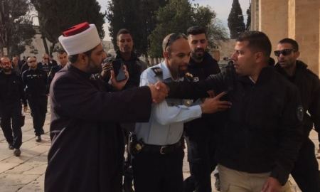 توتر في المسجد الاقصى واعتقال حارسين