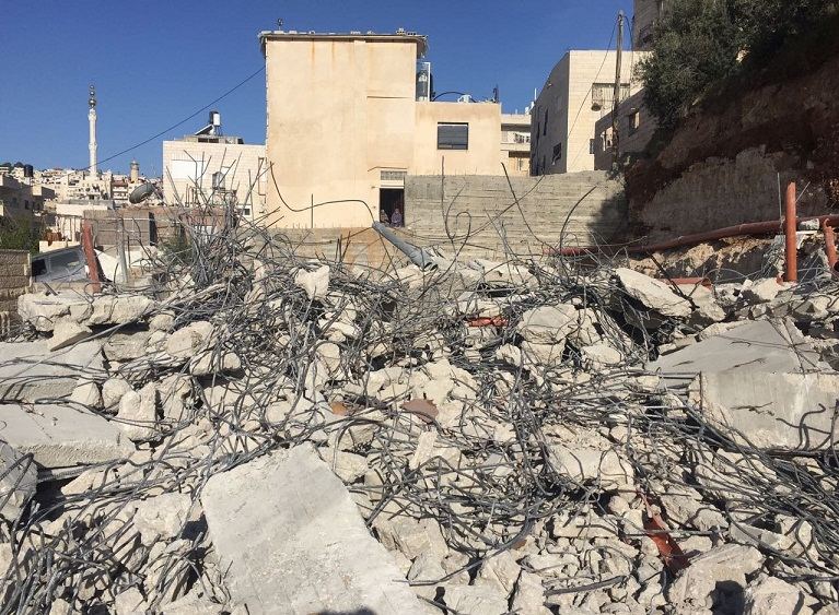 الاحتلال الاسرائيلي يهدم منزلين في جبل المكبر جنوب القدس