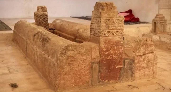 أنباء عن تدمير ضريح الخليفة الاموي عمر بن عبد العزيز بمحافظة ادلب