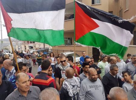مسيرات يوم الارض تلتقي في دير حنا