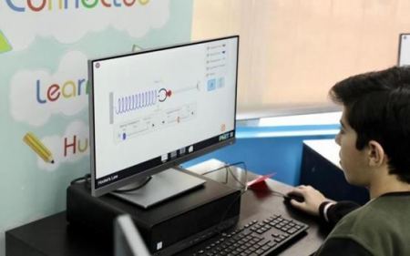 طلبة الثانوية والاعدادية ملزمون بالتعلم عن بعد