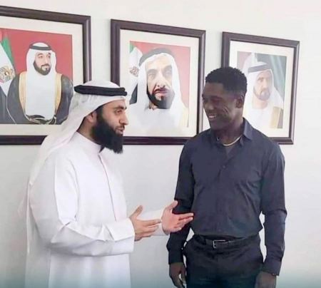 نجم كرة القدم الهولندي السابق كلارنس سيدورف يعتنق الإسلام