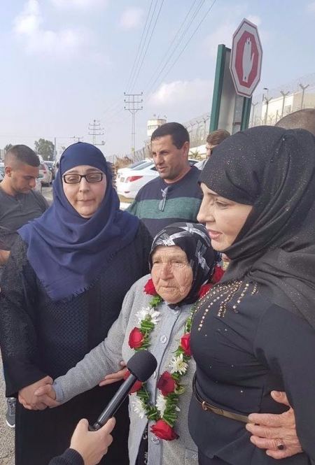 عميدة الاسيرات لينا جربوني من عرابة البطوف تعانق الحرية