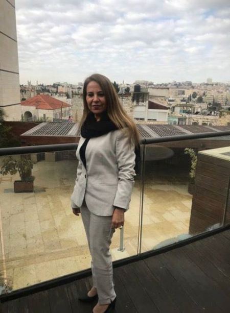 المستشارة التربوية نهى عازم من الطيبة تفوز بمناقصة مفتشة في وزارة التربية والتعليم عن لجان الاستحقاق