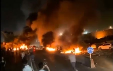 القدس : 6 اصابات في مواجهات مع قوات الاحتلال بمحيط البلدة القديمة