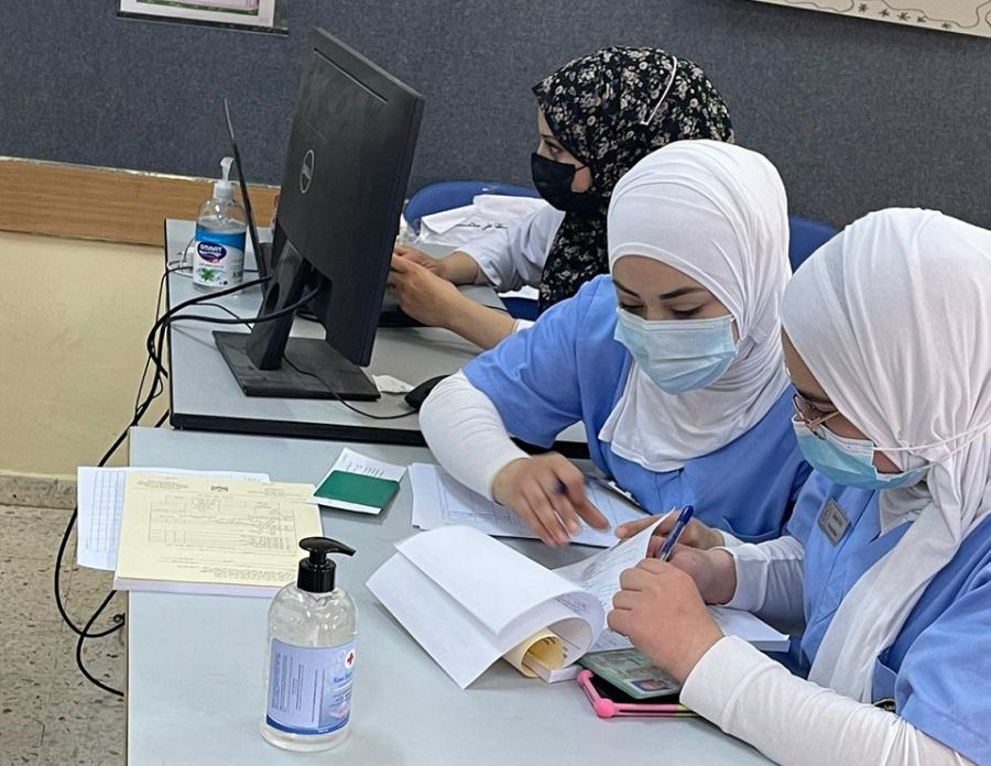 الصحة الفلسطينية : تسجيل 20 حالة وفاة و2353 اصابة جديدة بكورونا