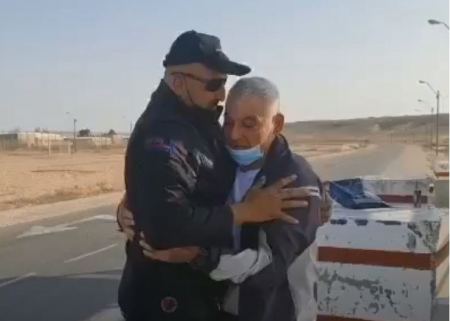 رشدي ابو مخ من باقة الغربية يعانق الحرية بعد 35 سنة في الاسر