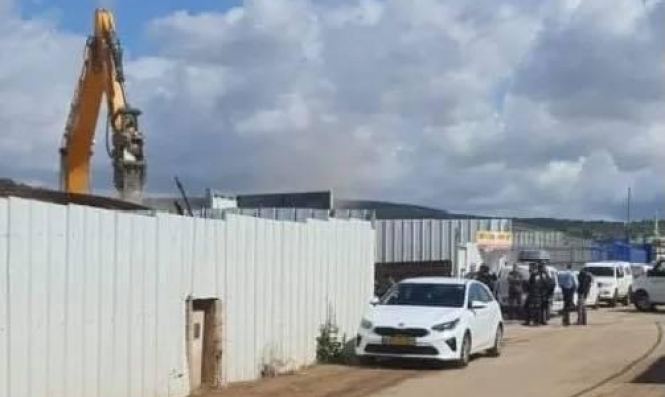 دبورية : هدم مخازن تجارية بحجة البناء الغير مرخص