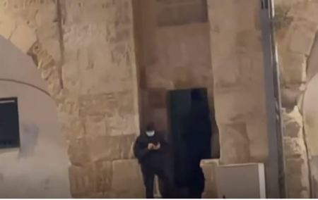 الاحتلال يعطل مكبرات الصوت في المسجد الاقصى خلال صلاة العشاء 