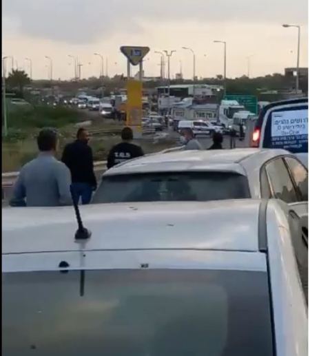 اصابة 5 اشخاص بجراح جراء تعرضهم لاطلاق نار في الطيبة