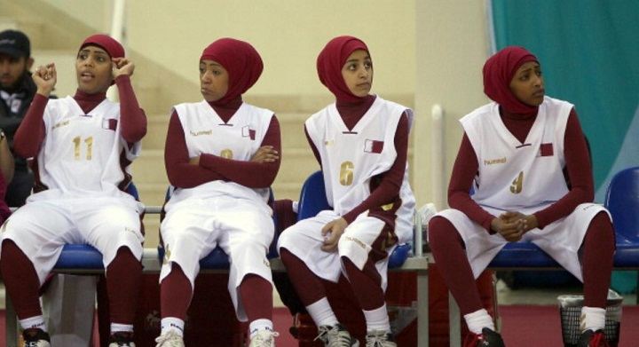 الاتحاد الدولي لكرة السلة يسمح بارتداء الحجاب خلال المباريات