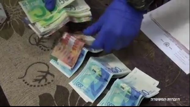 الشرطة تداهم محلات قمار في مدينة الناصرة