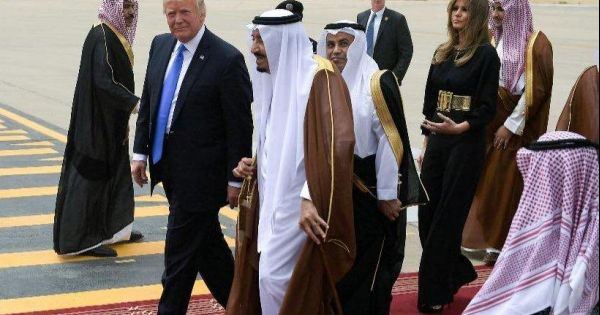 الرئيس الامريكي ترامب يصل إلى السعودية