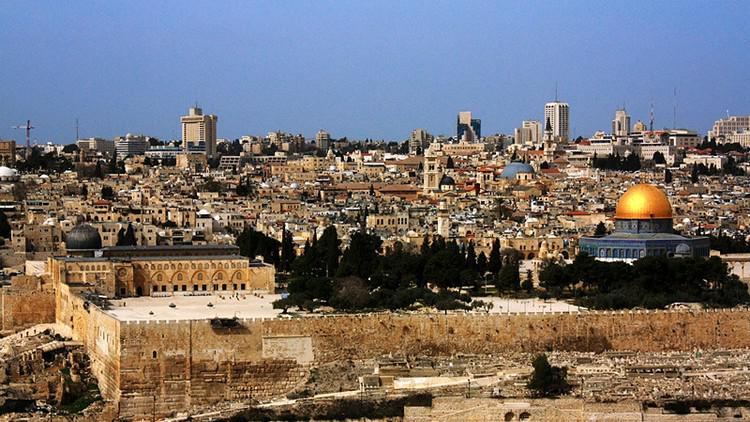 بالتزامن مع افتتاح السفارة الامريكية الاحتلال يعتزم منع رفع الآذان في مساجد القدس