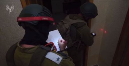 الاحتلال يقتحم ترمسعيا ويرسم خريطة منزل الشلبي لدراسة امكانية هدمه