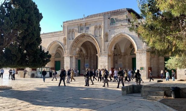 دعوات من المستوطنين لاقتحام واسع للاقصى ورابطة علماء فلسطين تحذر
