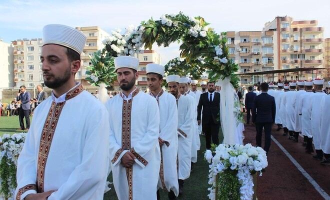 تركيا : تخريج 200 طالب وطالبة من حفظة القرآن الكريم في ولاية شرناق