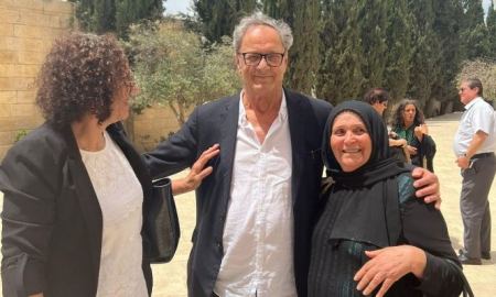 القدس : المحكمة العليا تنظر بالتماس الفنان محمد بكري ضد إدانته على فيلمه "جنين جنين"
