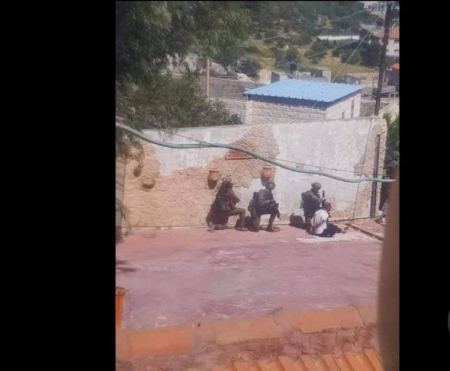 جنين : الاحتلال يقتحم المدينة ويعتقل شاباً