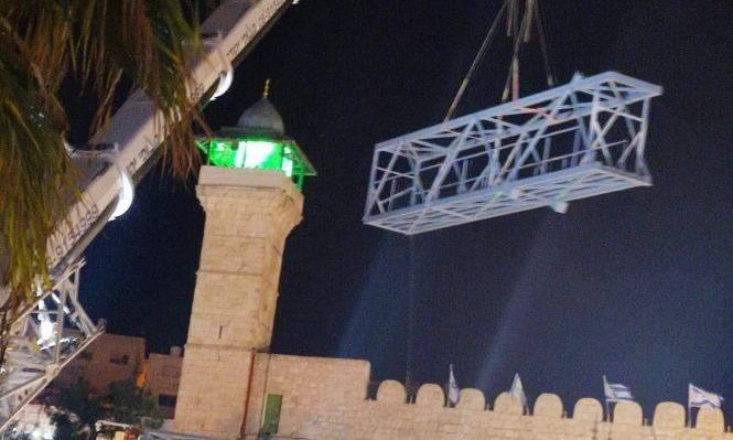 الخليل : الاحتلال ينهي تركيب مصعد كهربائي بالحرم الابراهيمي