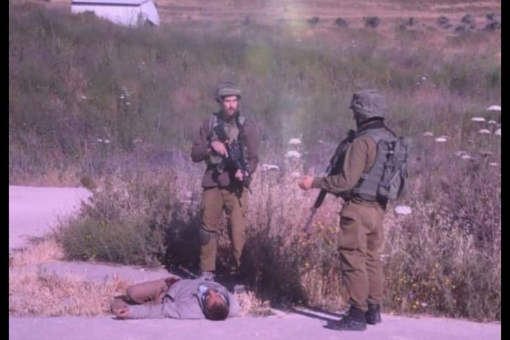 نابلس : اصابة فلسطيني برصاص الاحتلال على حاجز حوارة