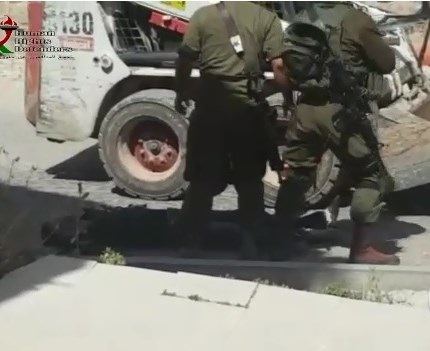 شهيد بنيران الاحتلال بزعم محاولته تنفيذ عملية دهس بالخليل