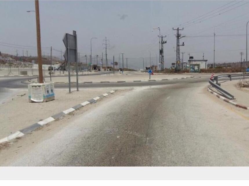 الاحتلال يعتقل شابين من جنين على حاجز زعترة