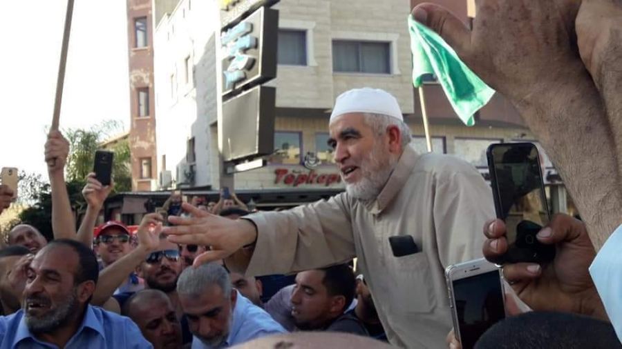 السلطات الاسرائيلية تفرج عن الشيخ رائد صلاح وتحيله الى الحبس المنزلي