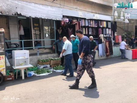 رئيس البلدية في برطعة يقوم بجولة تفقدية داخل السوق 