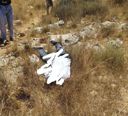 العثور على جثة عامل فلسطيني قرب الجدار الفاصل في بلدة الزاوية