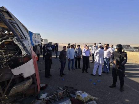 مصر : مصرع 22 شخصاً بحادث سير