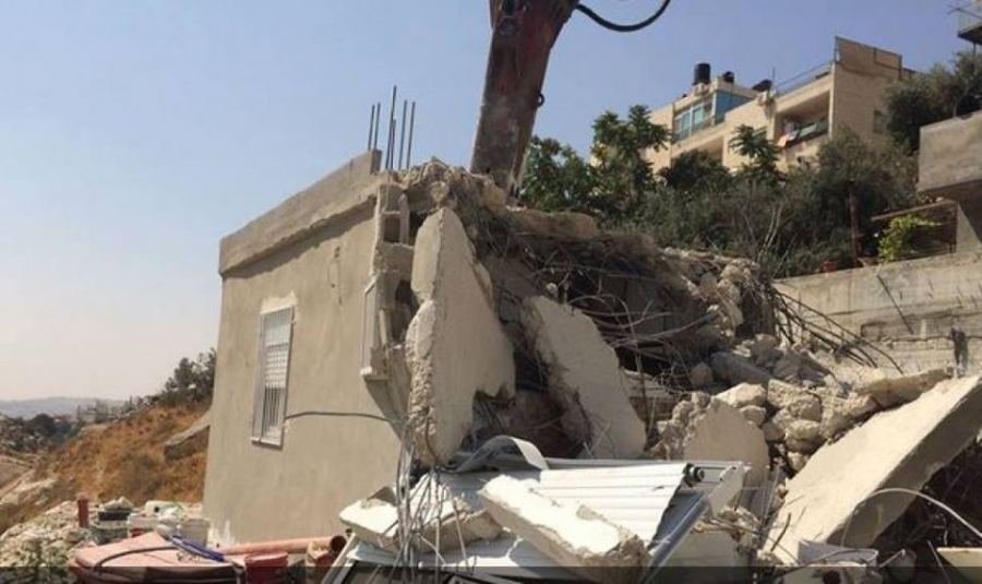 الاحتلال يهدم منزلاً بجبل المكبر في القدس
